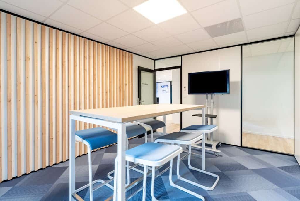 Stand-up meeting de l'entreprise QMT