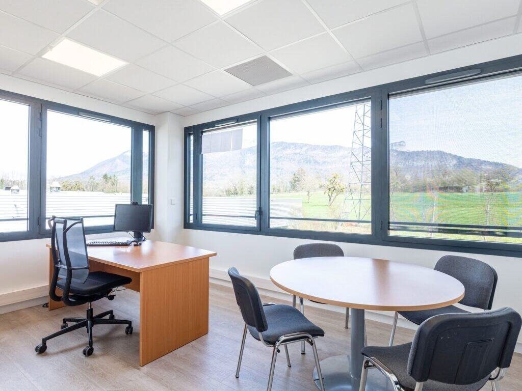 Bureau arrondi en bois Éditions Tissot